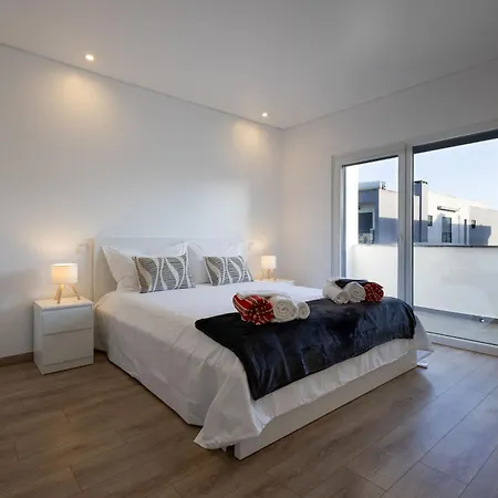 House Avseixal Desativado بيت ضيافة 3*