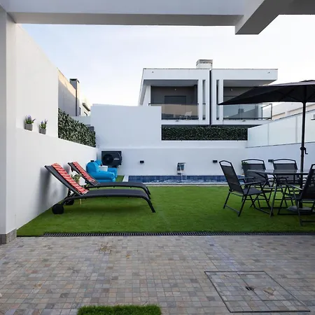 House Avseixal Desativado بيت ضيافة