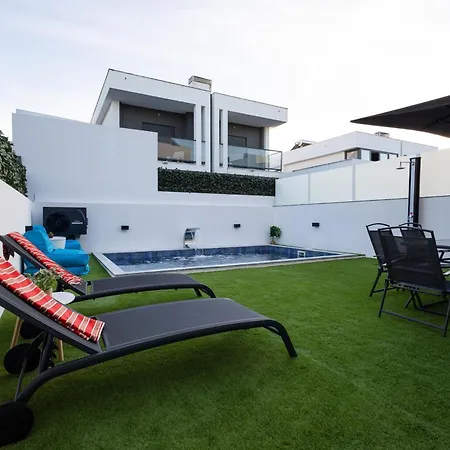 House Avseixal Desativado بيت ضيافة